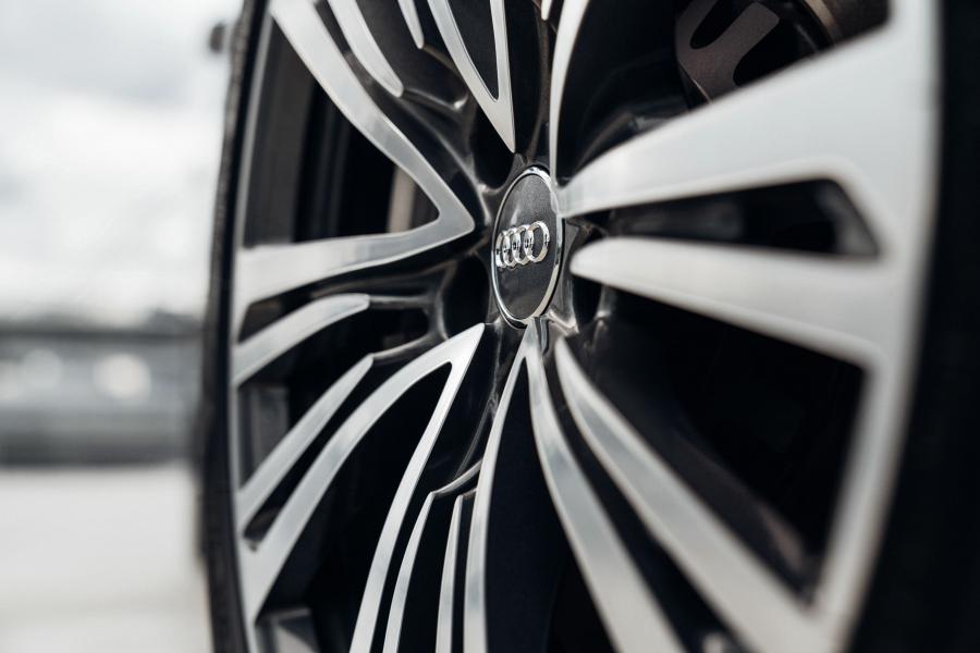 Колеса Audi A8 L 55 TFSI Quattro (D5) 2018 года  (AU) (фото 14 из 39)
